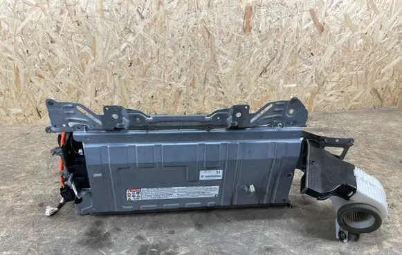 Toyota Auris E180 Hybrid/electric vehicle battery fan G923012010
