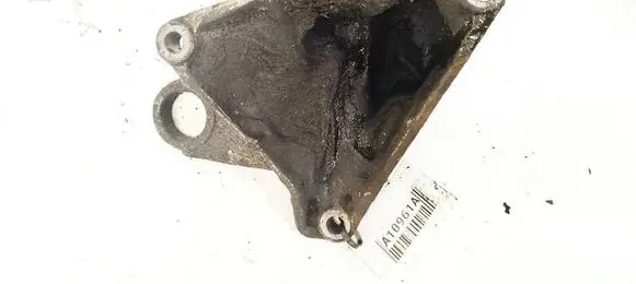 Audi A4 S4 B5 8D Engine mounting bracket 8D0399114 8D0399114S