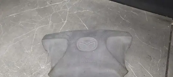Mazda 626 Steering wheel airbag t93043a