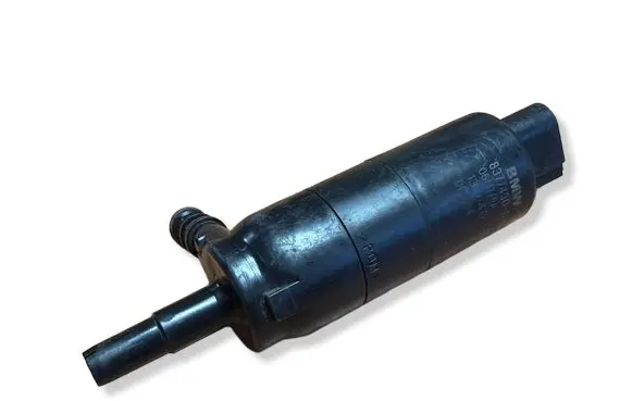 BMW 1 E81 E87 Headlight washer pump 8377430