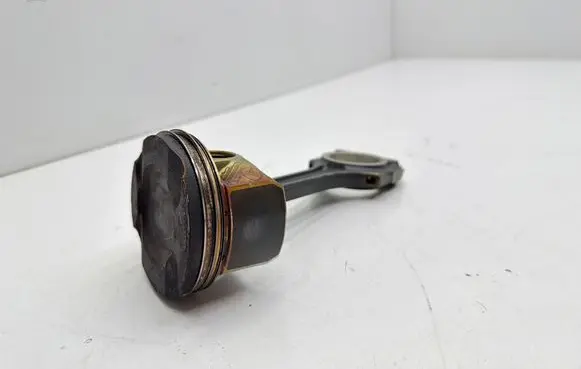 Mercedes-Benz C W205 Piston with connecting rod 
