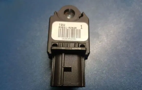 Lexus IS 220D-250-350 Airbag deployment crash/impact sensor 8983102020