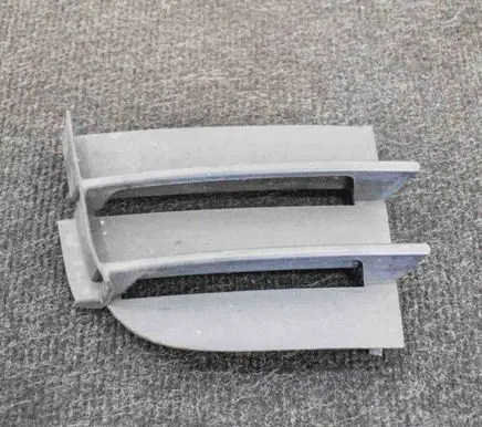 Skoda Superb B6 (3T) Front grill 3T0853666