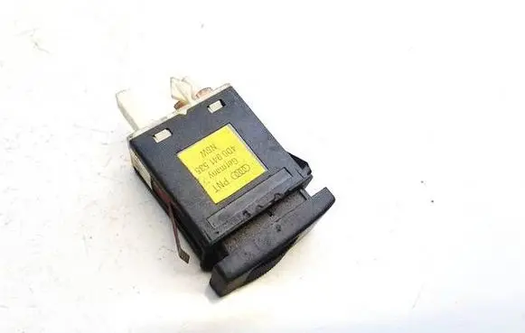 Fog light switch