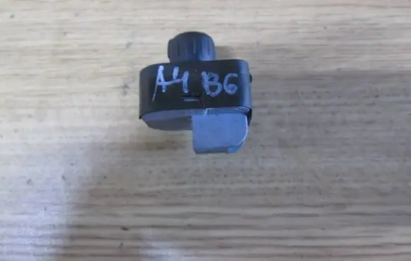 Audi A4 S4 B6 8E 8H Wing mirror switch 8E0959565