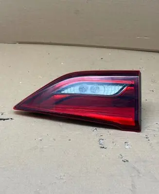 Toyota Avensis T270 Tailgate rear/tail lights 8159005160