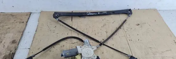 Mercedes-Benz Vaneo W414 Front door window regulator with motor A4147201046 992081300 ZGS002