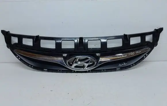 Hyundai i40 Front bumper upper radiator grill 863513Z000