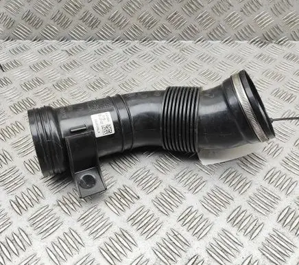 Maserati Levante Air intake duct part 670033792