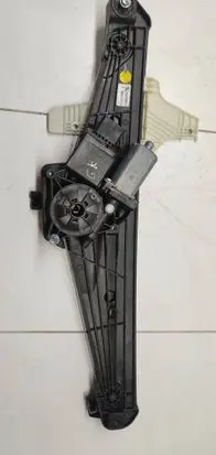 Citroen C5 Aircross Rear door window regulator with motor 9822455080
