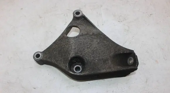 BMW 3 F30 F35 F31 Engine mounting bracket 6788611 68572910 ENAC46000
