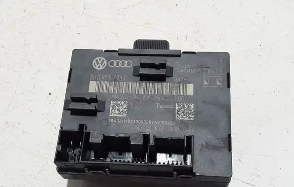 Audi Q5 SQ5 Door control unit/module 8K0959795