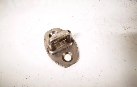 Volkswagen Touareg I Front door lock loop/hook striker 3b0837033p