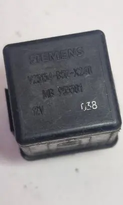 Mitsubishi Space Star Other relay V23134B52X240 23134R5ZX240 M953381