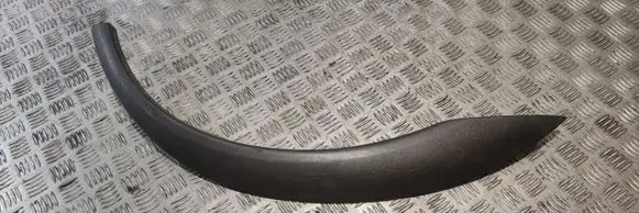 Rear fender molding trim