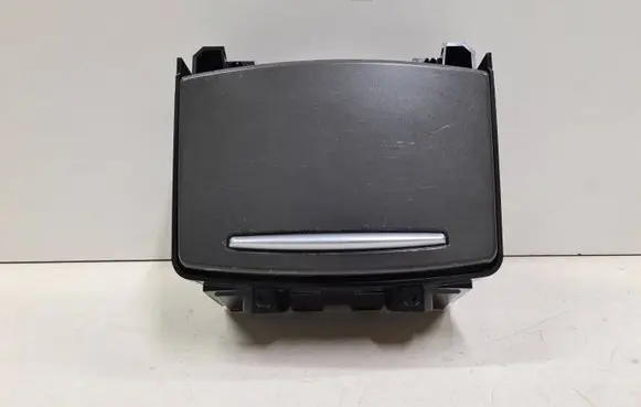 Cup holder front
