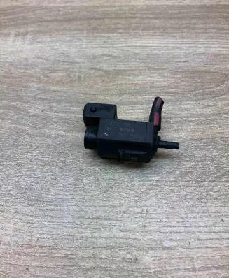 BMW 5 E60 E61 Turbo solenoid valve 1742712