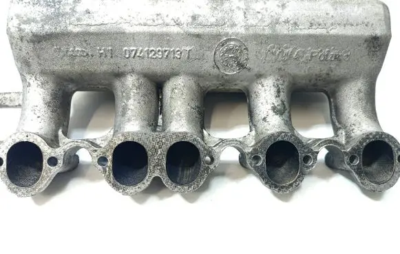 Volkswagen Transporter - Caravelle T4 Intake manifold 074129713T