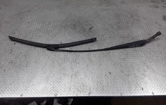Volvo S80 Windshield/front glass wiper blade 