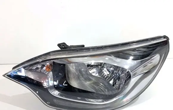 KIA Rio Headlight/headlamp 921011WXXX