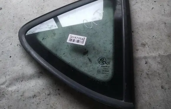 Rear side window