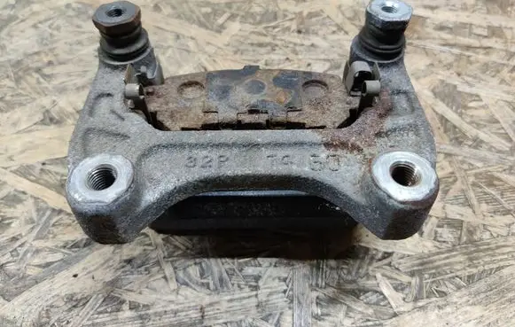Mazda CX-5 Rear brake caliper 32P
