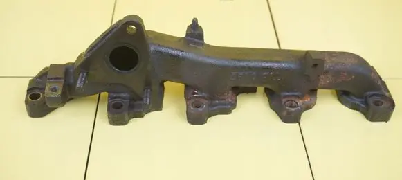 Opel Corsa E Exhaust manifold 55249434 B13DTE