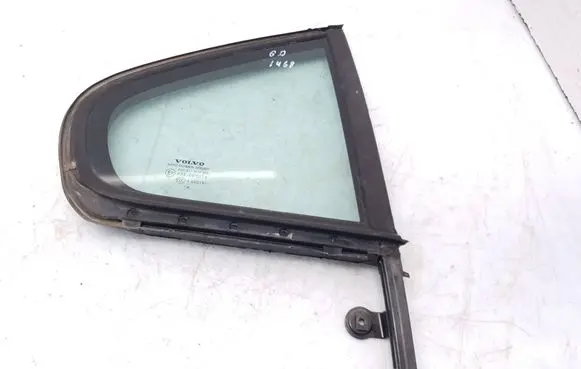 Volvo S60 Rear vent window glass 30674363 43R000016 DOT211
