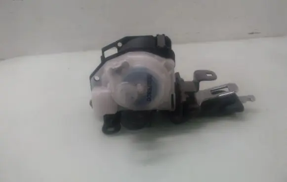 Middle seatbelt (rear)