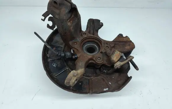 Volkswagen Golf V Front wheel hub spindle knuckle