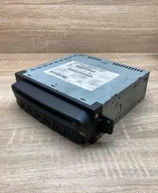 Chrysler Voyager Radio/CD/DVD/GPS head unit 05064003AI