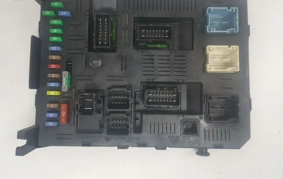 Peugeot 607 Comfort/convenience module 281133963A1 00071620 9658158480