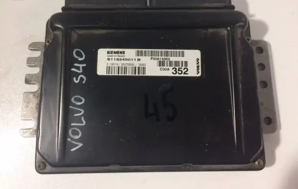 Volvo S40, V40 Engine control unit/module P30614352 S118245011L