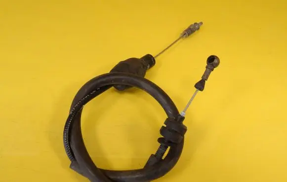 Opel Corsa B Throttle cable 90411031 90411031LB