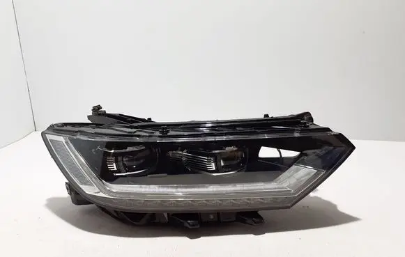 Volkswagen PASSAT B8 Headlight/headlamp 3G1941082C