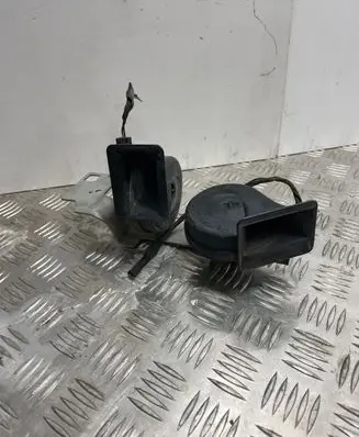 BMW 5 E60 E61 Horn signal 0992018