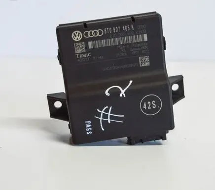 Audi A4 S4 B8 8K Gateway control module 8T0907468K