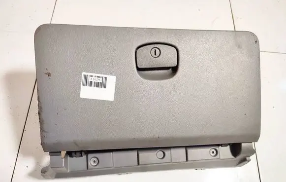 Chevrolet Lacetti Glove box