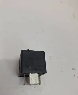BMW 5 E60 E61 Other relay 6901469