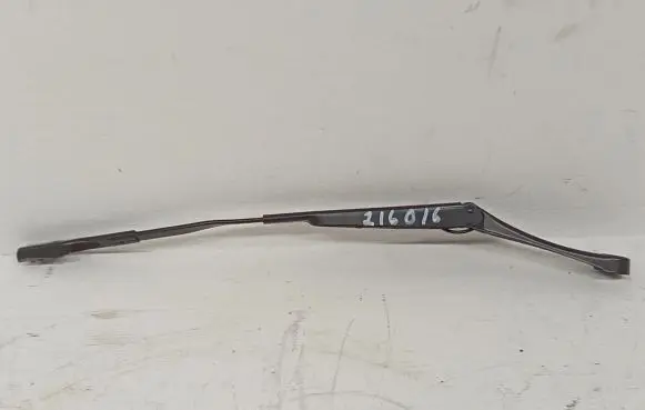 Audi TT TTS RS Mk3 8S Front wiper blade arm 8S2955408