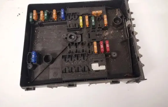 Volkswagen Golf V Fuse box set 1k0937125a 271598730