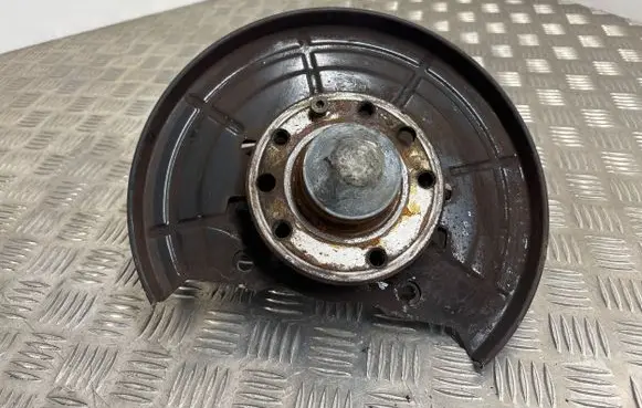 Opel Meriva B Front wheel hub