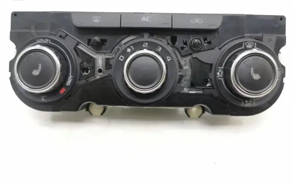 Skoda Octavia Mk2 (1Z) Climate control unit 3t0820047k 5hb009752 168759