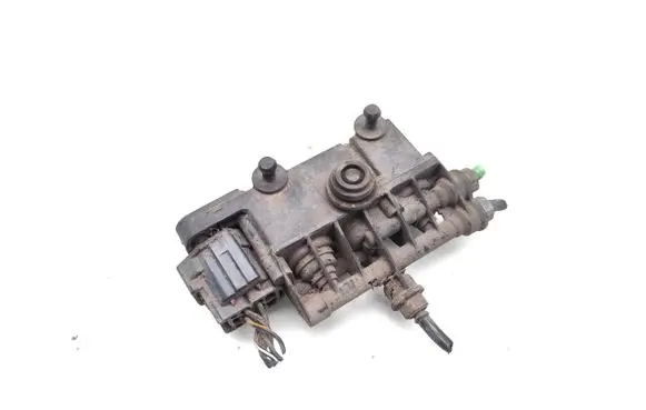 Land Rover Discovery 3 - LR3 Air suspension valve block 