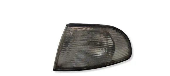 Audi A4 S4 B5 8D Front indicator light 