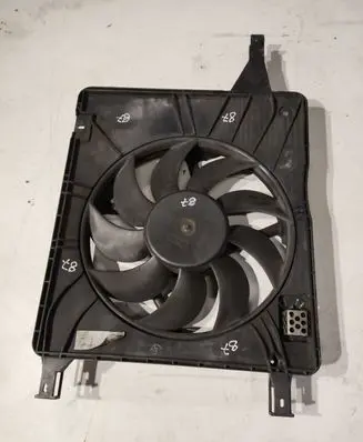 Nissan Qashqai+2 Electric radiator cooling fan