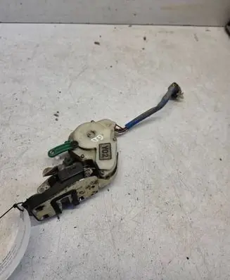 KIA Sorento Rear door lock 040408