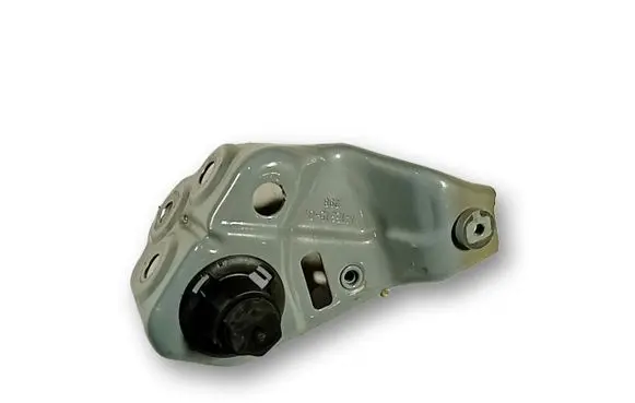BMW X5 G05 Fender mounting bracket 41007492365 7492365