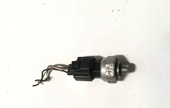 Nissan Navara D40 Air conditioning (A/C) pressure sensor 