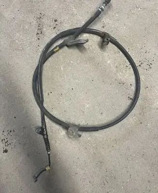 Toyota Avensis T220 Handbrake/parking brake wiring cable 